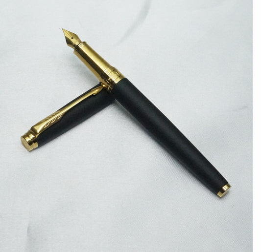 Parker Aster Matte Black Gold Trim Fountain Pen